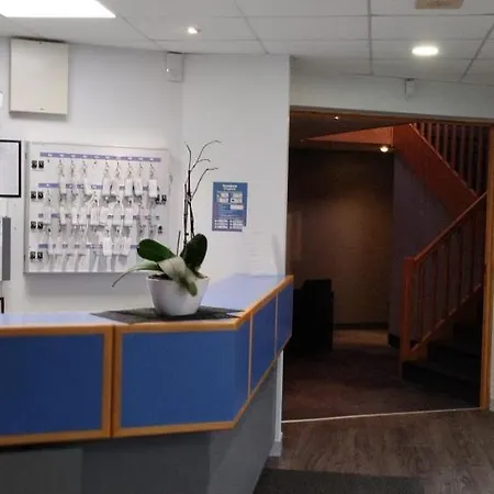 Initial By Balladins Sur Sarthe מלון