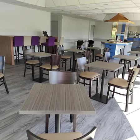 Initial By Balladins Sur Sarthe Hotel 2*