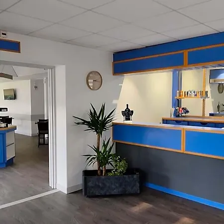 Initial By Balladins Sur Sarthe Hotel 2*