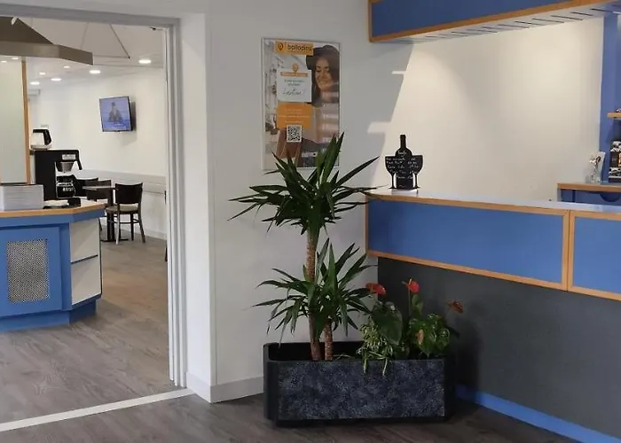 Initial By Balladins Sur Sarthe